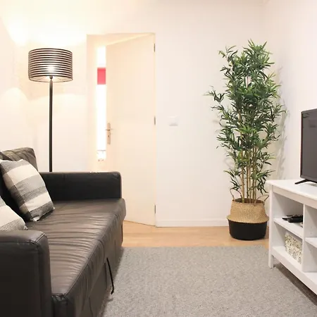 Romantichome At Alfama's Heart Lisbon