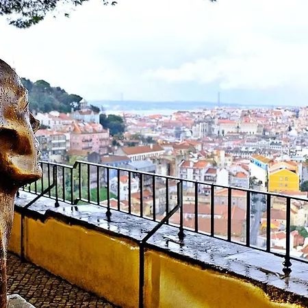 Romantichome At Alfama's Heart Lizbona