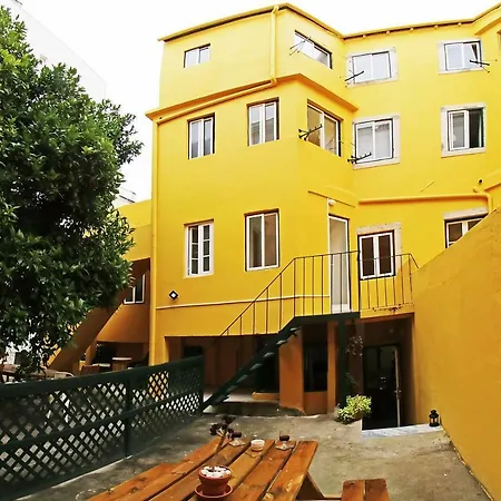 Romantichome At Alfama's Heart Appartamento Lisbona