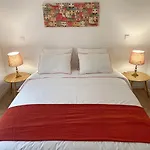 Romantichome At Alfama's Heart *