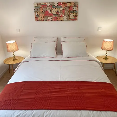 Romantichome At Alfama's Heart *