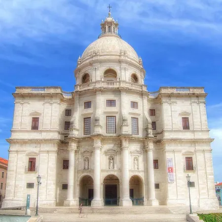 Romantichome At Alfama's Heart *