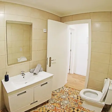 Romantichome At Alfama's Heart شقة Lisboa